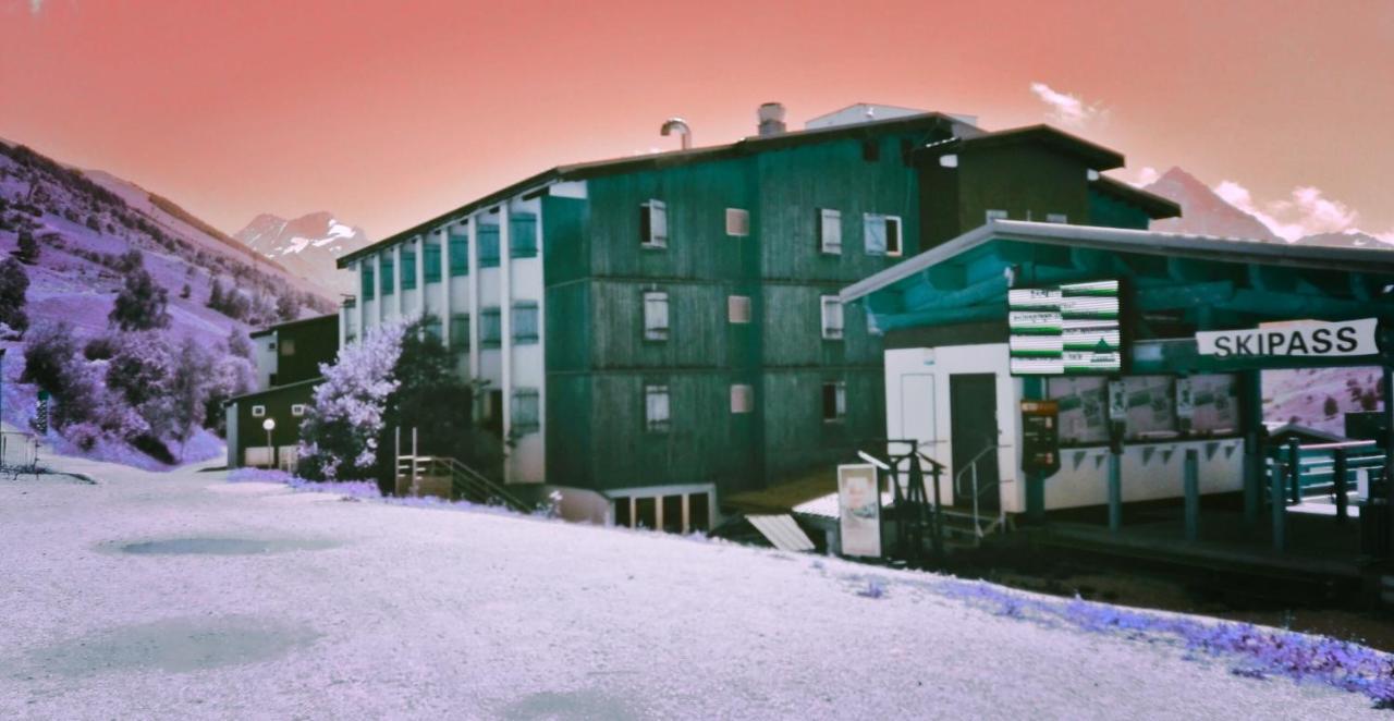 Hotel Turan レ・デュー・アルプ エクステリア 写真